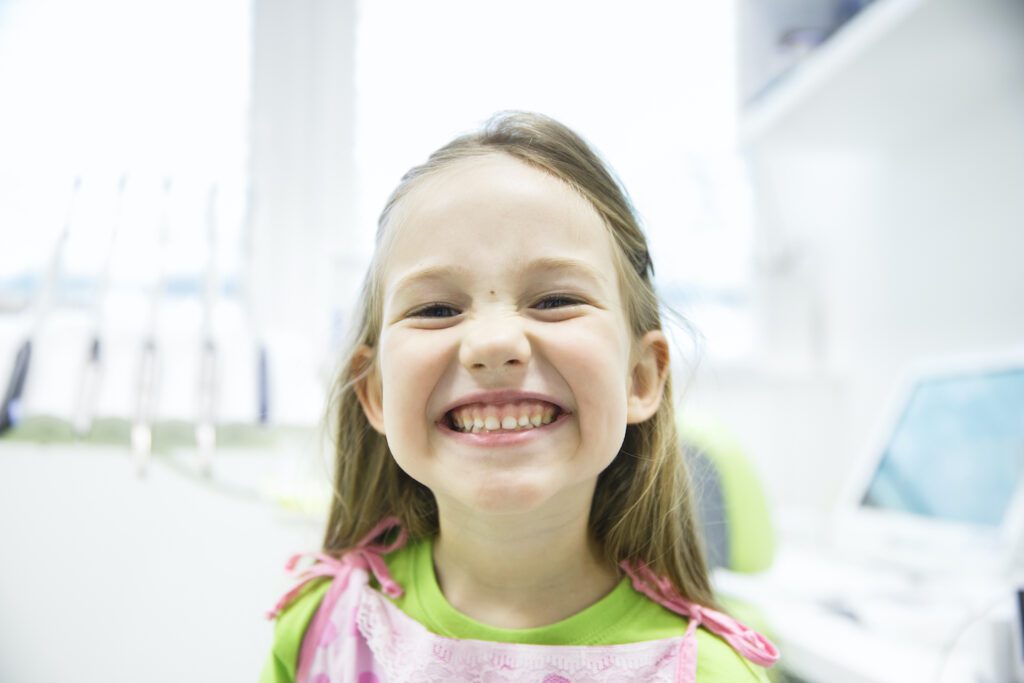 This article will guide you through the key aspects of root canals for children, from identifying symptoms to prevention.